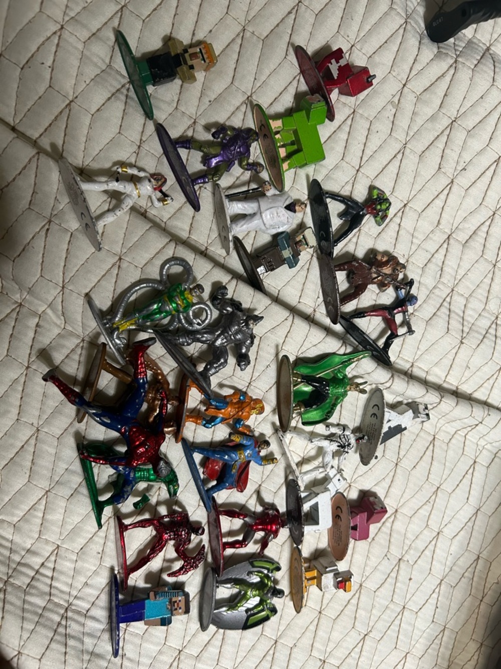 Lot of Metal figure Mixed Kids Superhero and Character Figure Set - Multicolor